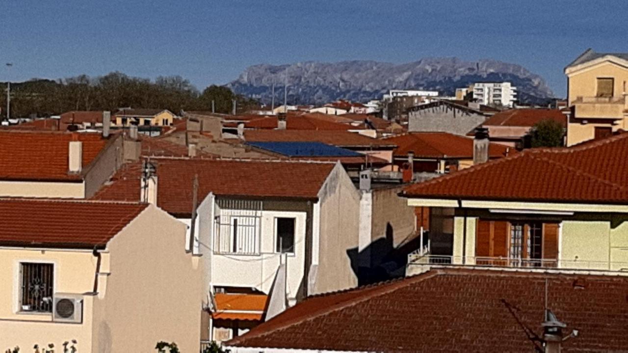 Lo Sguardo Sulla Citta' ,Panoramic View Apartment Олбия Екстериор снимка