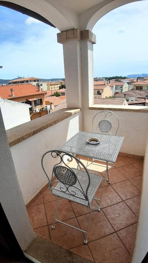 Lo Sguardo Sulla Citta' ,Panoramic View Apartment Олбия Екстериор снимка