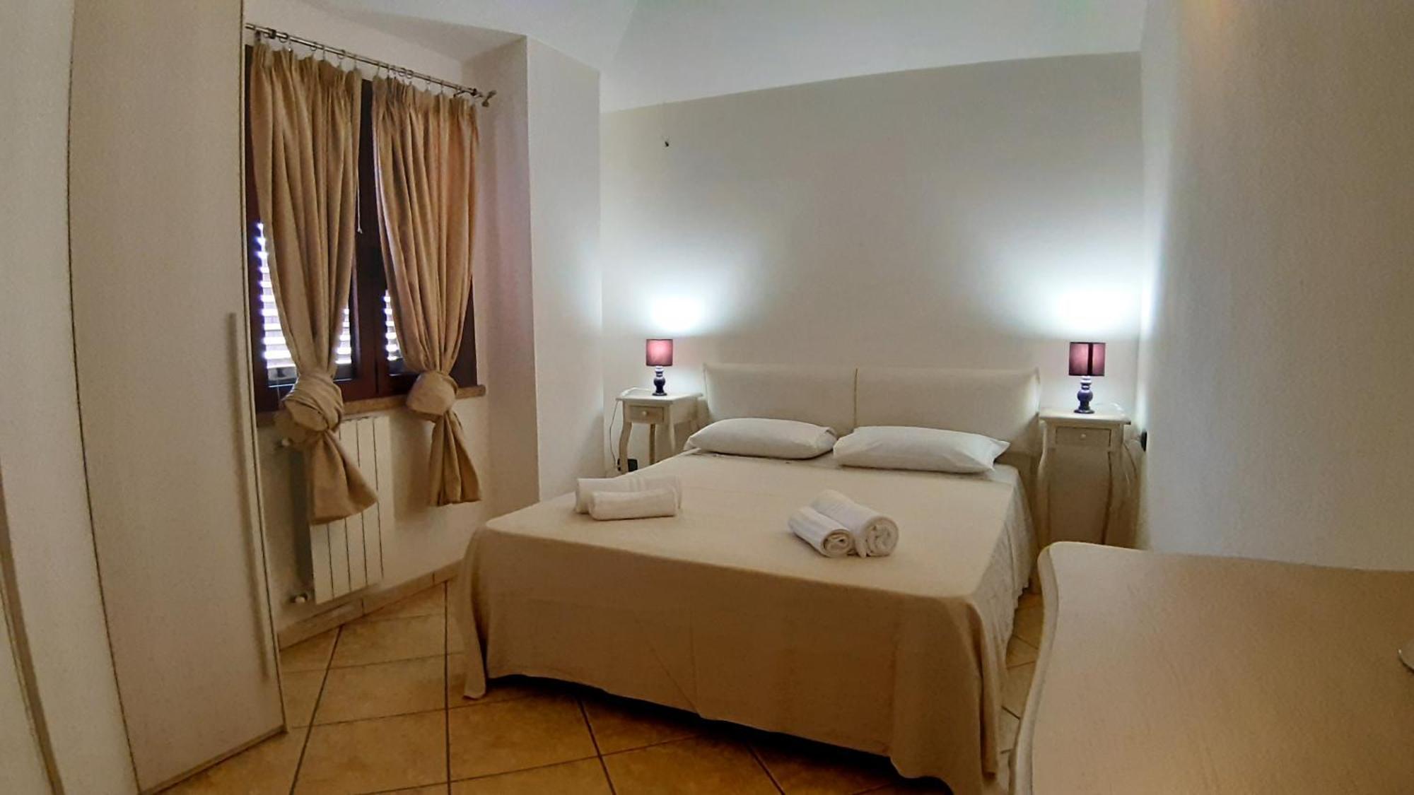 Lo Sguardo Sulla Citta' ,Panoramic View Apartment Олбия Екстериор снимка